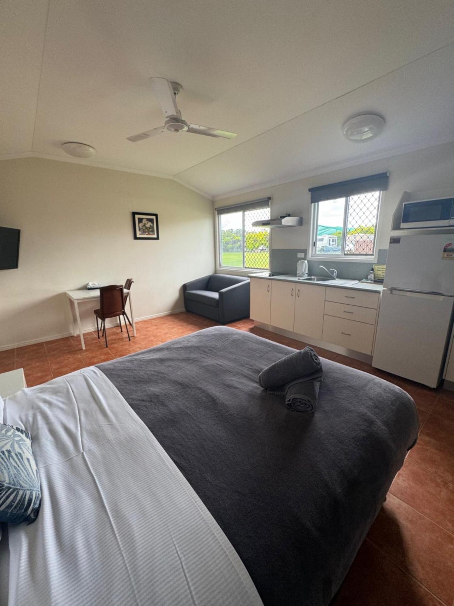 Mareeba Motor Inn Extérieur photo